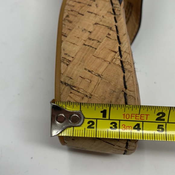 BORN Women's Sz 9 Kornelia Black Leather Flowers Sandals Thong Flip Flops Shoes - Picture 11 of 11